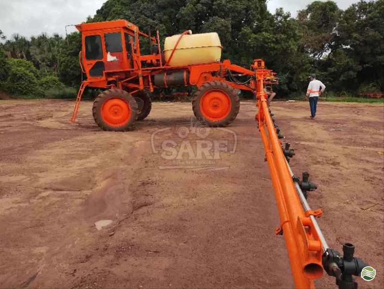 PULVERIZADOR JACTO UNIPORT 2000 Tração 4x2 SARF Soluções Agrícolas UBERLANDIA MINAS GERAIS MG